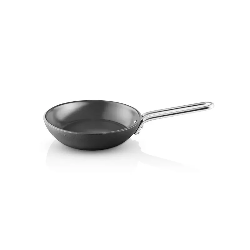 Eva Trio Professional Titanium-Coated Frying Pan – 20 Cm 1