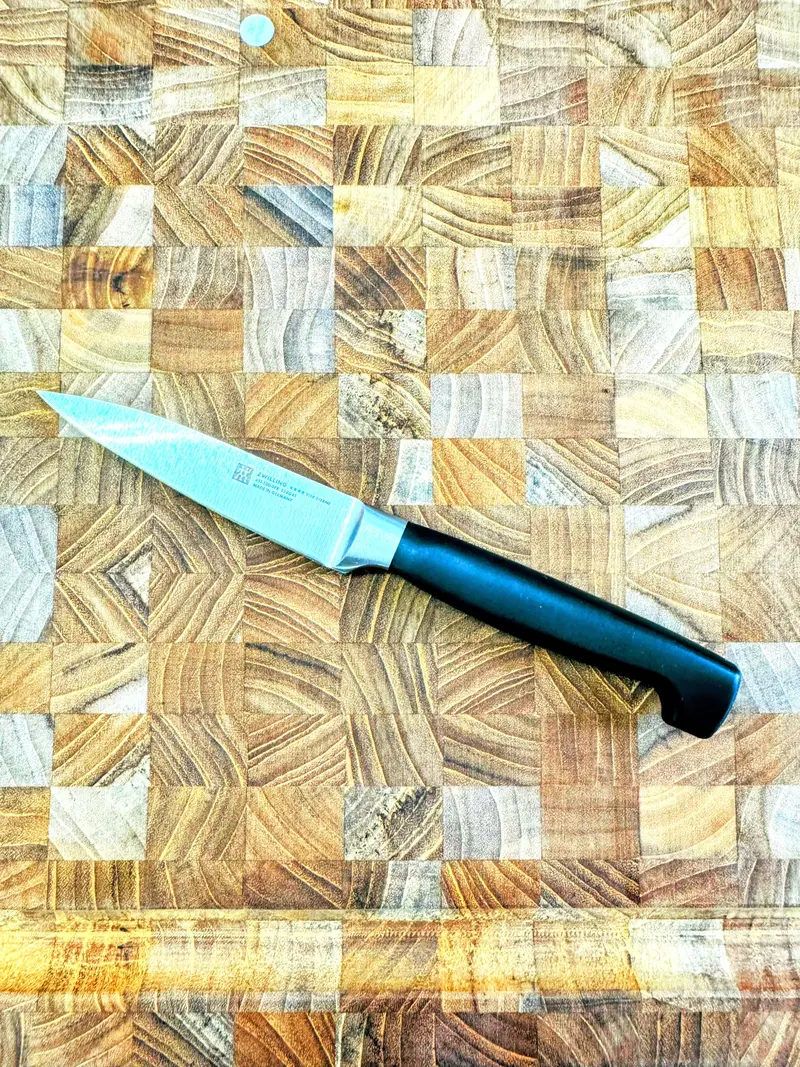 Zwilling Four Star 4-Inch Paring Knife 1